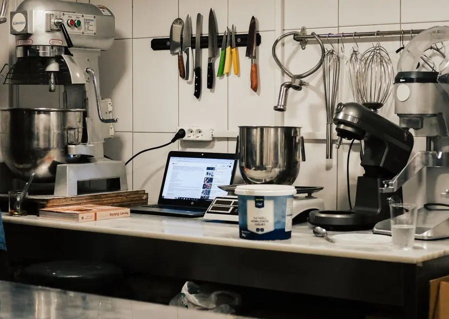 Stainless steel commercial kitchen in New Orleans kept clear of rats and rodent activity